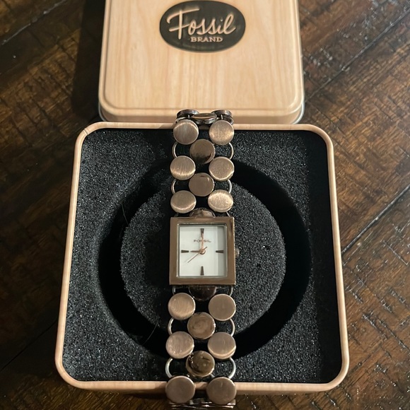 Fossil Bronze Chain Watch - Picture 3 of 16